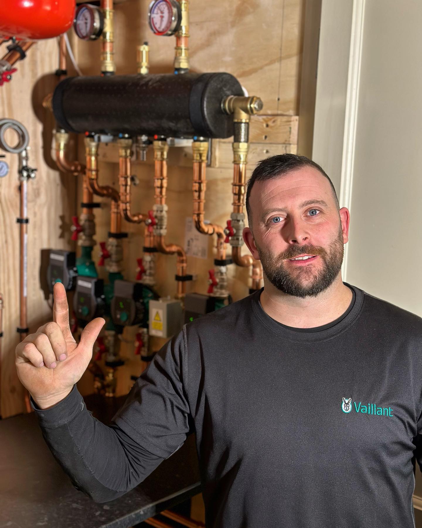 Experienced London plumber with 20 years in the trade — the kind of sole trader affected by MTD for Income Tax